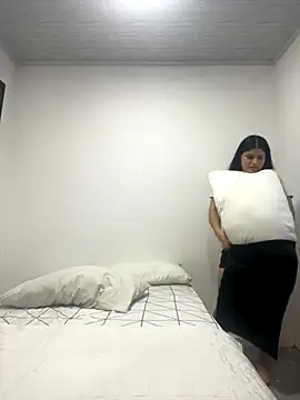 pareja curiosa19 online show from 11-01-25, 08:00