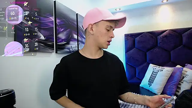 LiamWildx20 online show from 09-10-25, 04:45