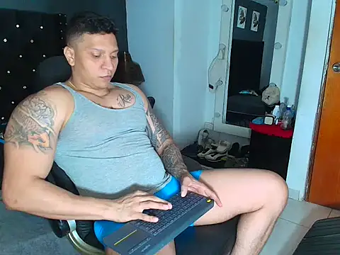 Snapshot of ethan_dalton_ chatting on 10-21-25, 03:29 ethan dalton online show from 10-21-25, 03:29