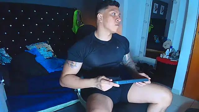 Snapshot of ethan_dalton_ chatting on 11-19-25, 03:17 ethan dalton online show from 11-19-25, 03:17