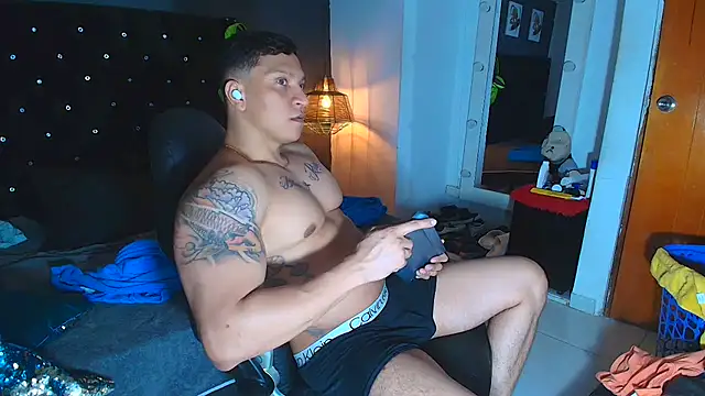 Snapshot of ethan_dalton_ chatting on 11-25-25, 03:17 ethan dalton online show from 11-25-25, 03:17