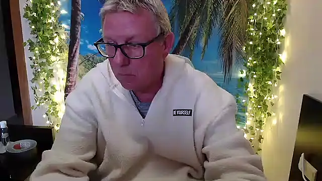 JamesBauer online show from 11-19-25, 10:04