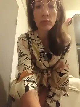 Snapshot of meletalex chatting on 11-01-25, 03:19 meletalex online show from 11-01-25, 03:19