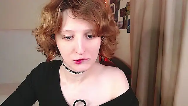 Snapshot of c0ralynx chatting on 10-22-25, 11:54 c0ralynx online show from 10-22-25, 11:54