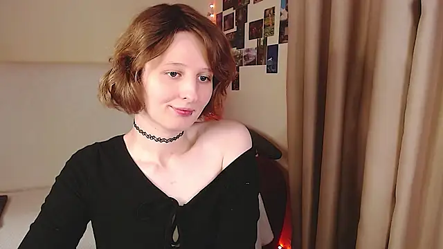 Snapshot of c0ralynx chatting on 10-29-25, 05:25 c0ralynx online show from 10-29-25, 05:25