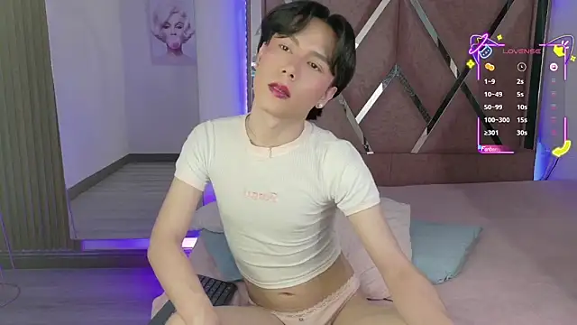 Ash Femboy online show from 09-08-25, 09:14