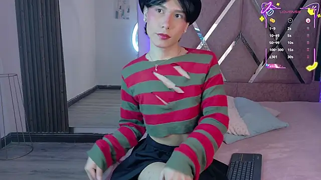 Ash Femboy online show from 10-27-25, 09:52