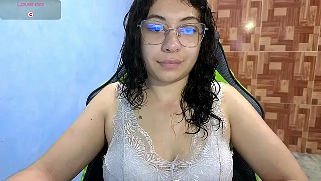 Snapshot of Mabbaldama chatting on 09-18-25, 02:08 Mabbaldama online show from 09-18-25, 02:08