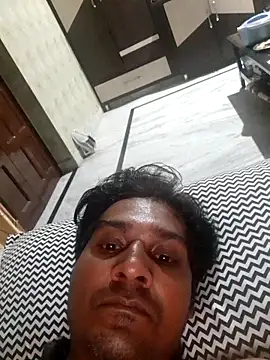 Snapshot of johnny8731 chatting on 10-17-25, 07:16 johnny8731 online show from 10-17-25, 07:16