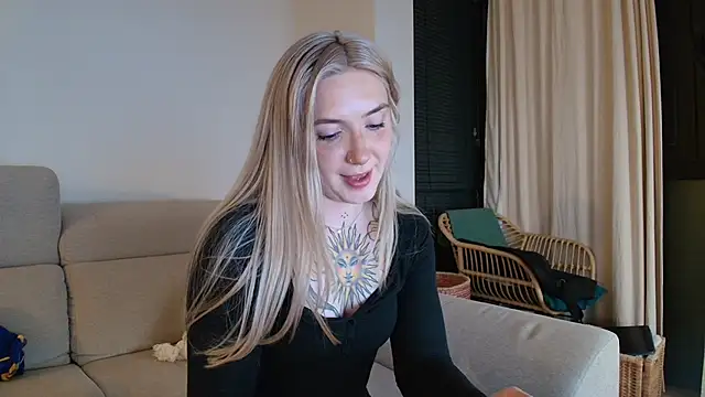 Snapshot of tattoobbgirl chatting on 02-02-26, 06:50 tattoobbgirl online show from 02-02-26, 06:50