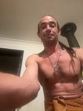 mastertittiefkr online show from 11-04-25, 10:36