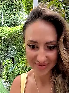 Brilliant-Splashes online show from 12-21-25, 04:41