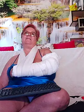 QueenPammy1 online show from 03-04-25, 12:33