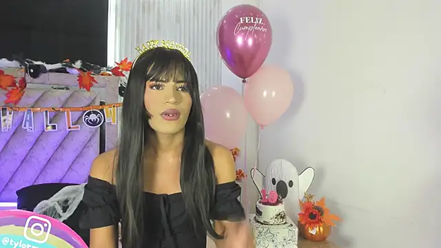 Taylor Harveey online show from 10-24-25, 09:22