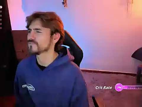 Snapshot of Aaron_malikk chatting on 09-14-25, 01:38 Aaron malikk online show from 09-14-25, 01:38