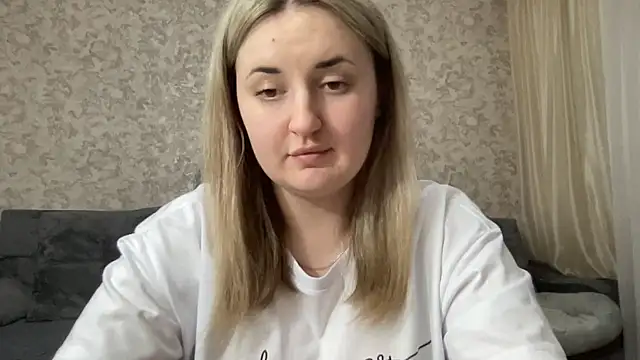 Snapshot of JudeValenti chatting on 11-12-25, 05:24 JudeValenti online show from 11-12-25, 05:24