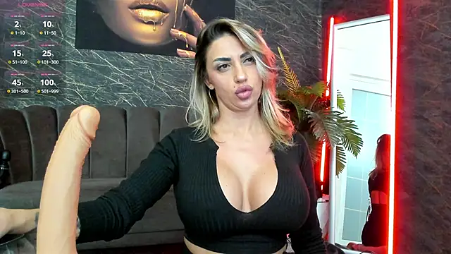 IzabelaTessa online show from 10-30-25, 09:15