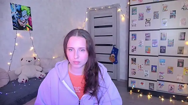 BarbiePieer online show from 12-15-25, 05:28