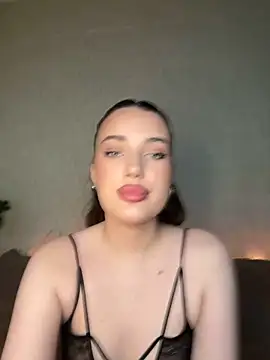 Ariana Sanderss online show from 12-14-25, 09:47