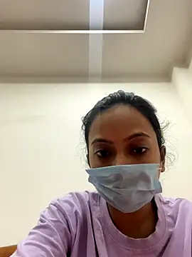 Snapshot of Nia-Stream chatting on 11-24-25, 05:34 Nia-Stream online show from 11-24-25, 05:34