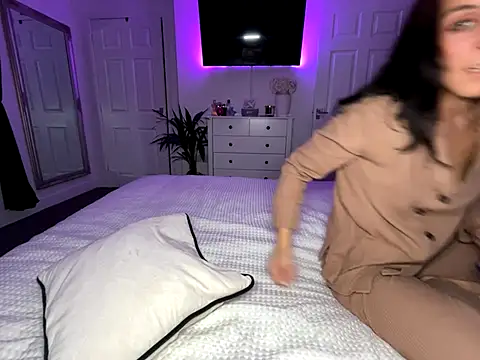 Missalex xo online show from 10-18-25, 09:04