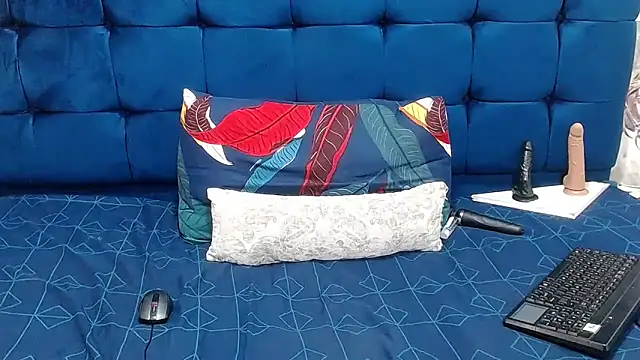 Snapshot of AriesCake chatting on 02-25-26, 10:14 AriesCake online show from 02-25-26, 10:14