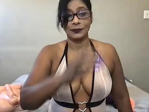 indianrose09 online show from 02-07-26, 10:08