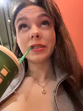 MilaBee online show from 02-21-26, 11:22