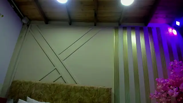 angelinarouse  online show from 01-11-26, 01:32