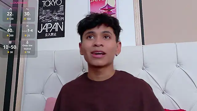 Snapshot of Ethan_Westt chatting on 11-12-25, 08:19 Ethan Westt online show from 11-12-25, 08:19