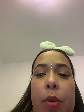 Snapshot of Deepika_padukoneNisha chatting on 10-24-25, 03:52 Deepika padukoneNisha online show from 10-24-25, 03:52