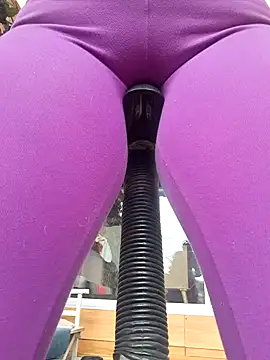 Amadamilf1980 online show from 12-04-25, 03:10