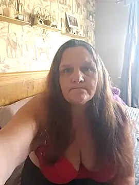 MissQueenBeex online show from 09-28-25, 03:39
