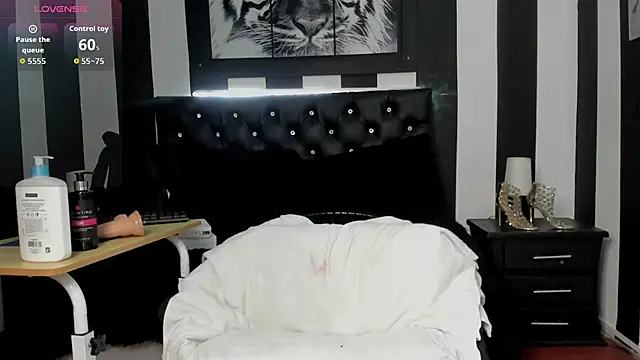 dirtyplayluna online show from 09-25-25, 12:20