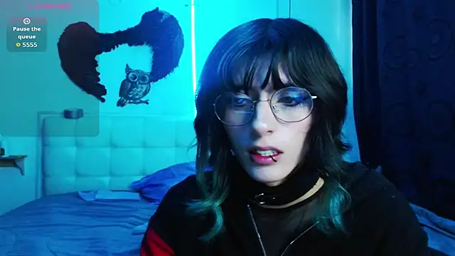 goth minerva online show from 09-19-25, 01:34