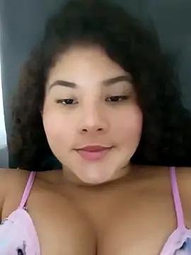 Snapshot of daika31 chatting on 12-18-25, 12:27 daika31 online show from 12-18-25, 12:27