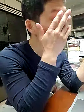 Snapshot of woonee827372 chatting on 11-24-25, 08:25 woonee827372 online show from 11-24-25, 08:25