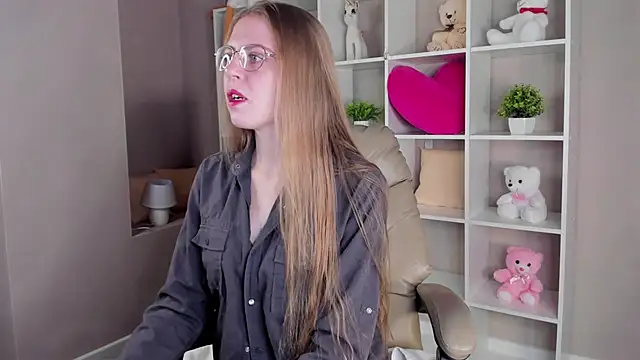 Joann Shermann online show from 11-11-25, 01:16