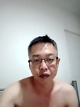 Snapshot of akumasian chatting on 10-21-25, 11:44 akumasian online show from 10-21-25, 11:44