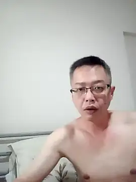 Snapshot of akumasian chatting on 10-22-25, 01:39 akumasian online show from 10-22-25, 01:39