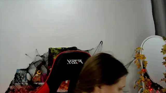 Lucky Lana online show from 10-29-25, 02:25