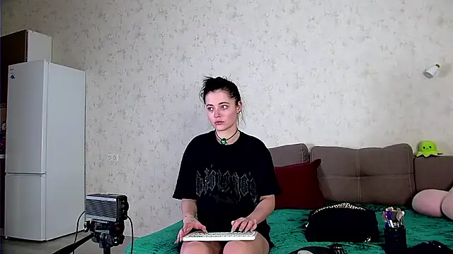 AshleyD  online show from 02-03-26, 01:48