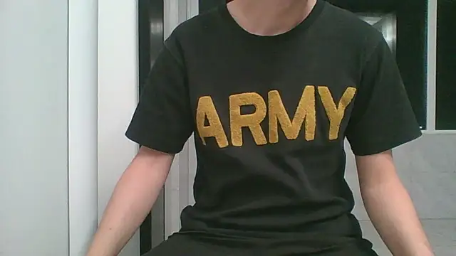 Snapshot of nole_china7 chatting on 11-17-25, 12:33 nole china7 online show from 11-17-25, 12:33