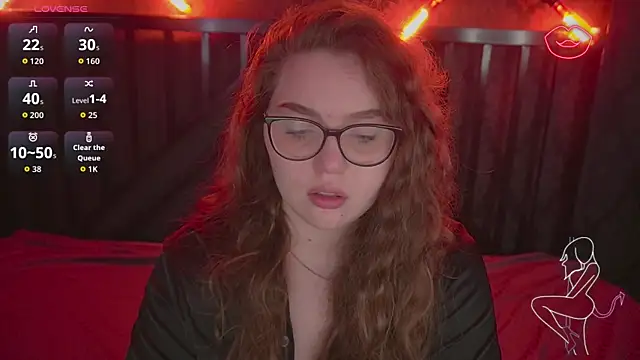 LuxSopphia online show from 10-20-25, 05:52