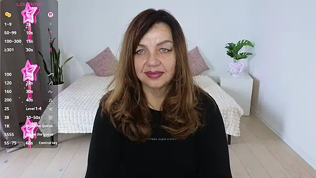 Nika Light online show from 10-17-25, 10:18