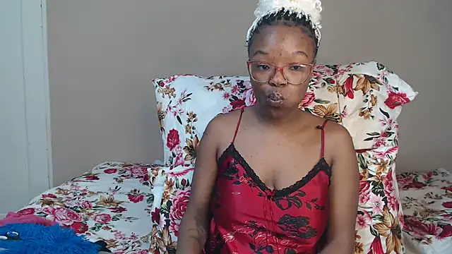 YummyMelanin117 online show from 04-07-26, 11:37