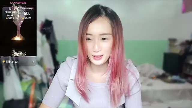 Snapshot of a-liliko chatting on 11-25-25, 12:16 a-liliko online show from 11-25-25, 12:16