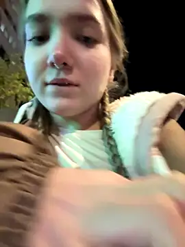 bambi lu online show from 11-04-25, 05:34