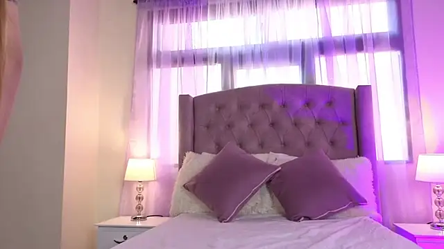 zaraquiinn online show from 10-14-25, 01:56