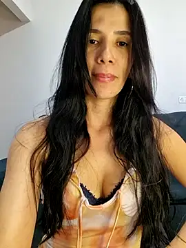 suzy20252 online show from 09-29-25, 12:54